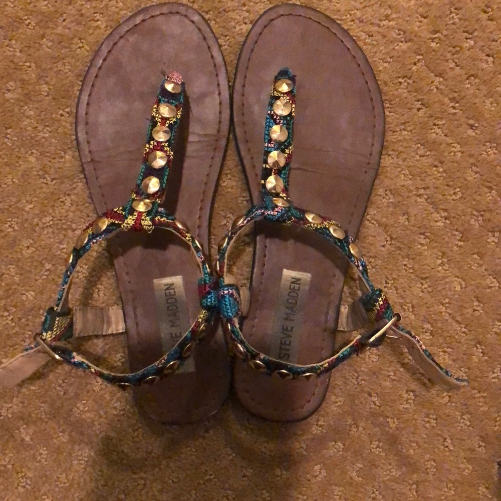 Super cute Steve Madden studded sandals